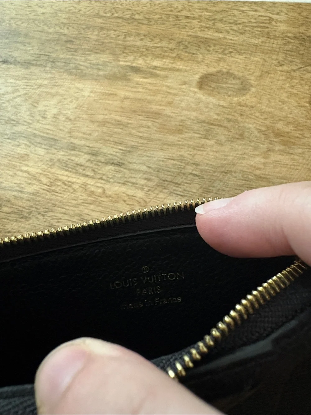 Authentic Louis Vuitton Empreinte Monogram Zipped Romy Card Holder Black - Picture 7 of 7